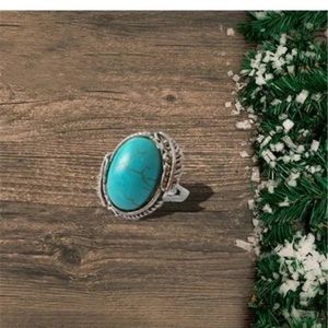 Beautiful feather ring